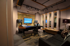Neem je voice-over op in de professionele studio van Fourteen Voices. 